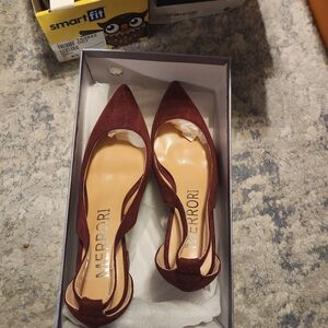 Merrori Women's Pointed Toe Burgundy Suede Flats